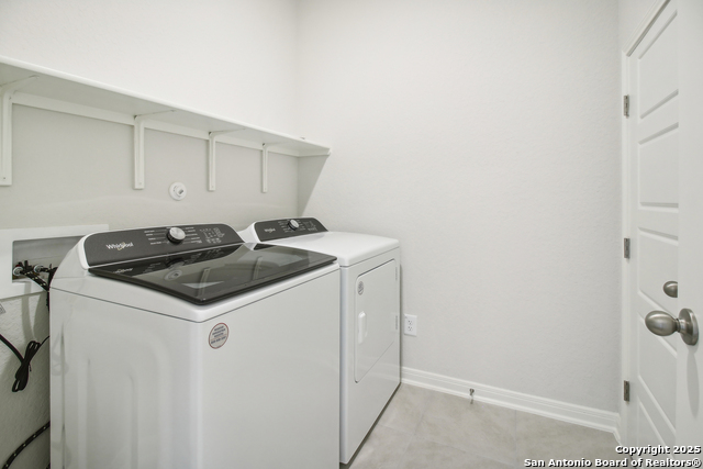 Listing photo id 3 for 11472 Feather Vale