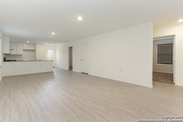Image 13 of 19 For 4539 Martin Way