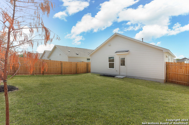 Image 14 of 19 For 4539 Martin Way