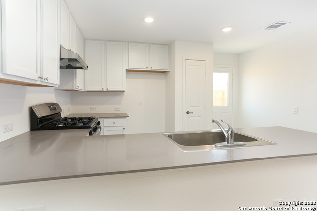 Image 5 of 19 For 4539 Martin Way