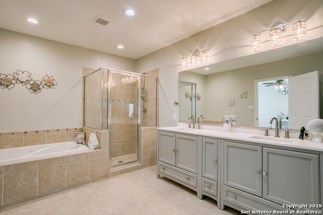 Listing photo id 16 for 1742 Timber Oak