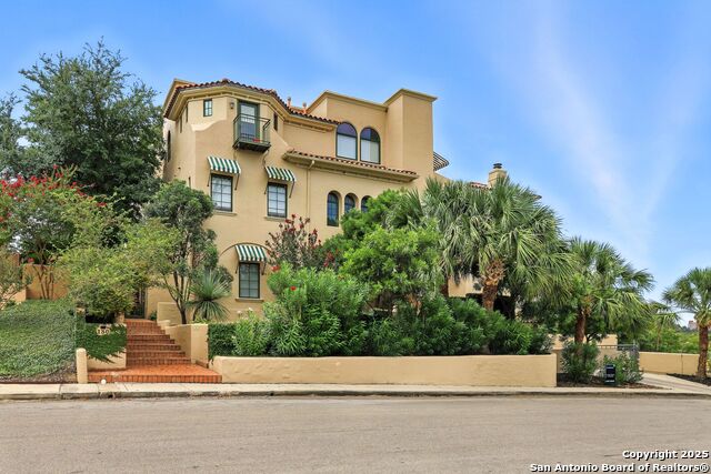 Details for 130 Terrell Rd  6, San Antonio, TX 78209