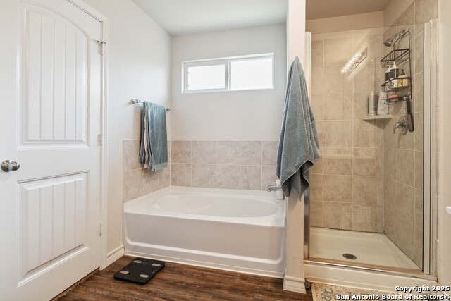 Listing photo id 27 for 2710 Green Leaf Way