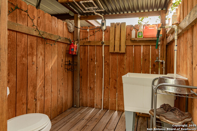Listing photo id 36 for 107 Deep Woods