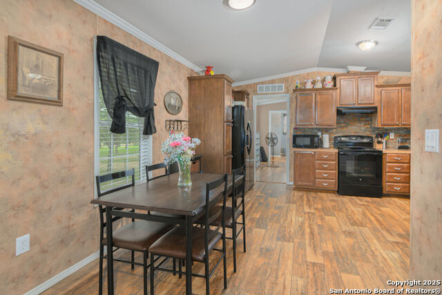 Listing photo id 5 for 107 Deep Woods