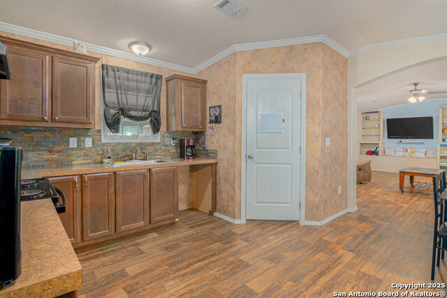 Listing photo id 7 for 107 Deep Woods
