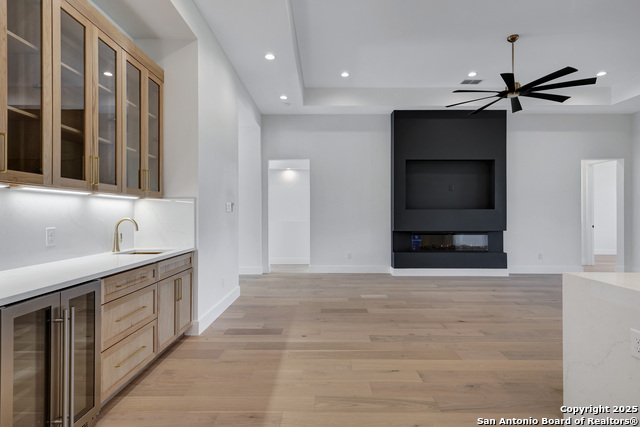 Listing photo id 11 for 290 Preston Trl