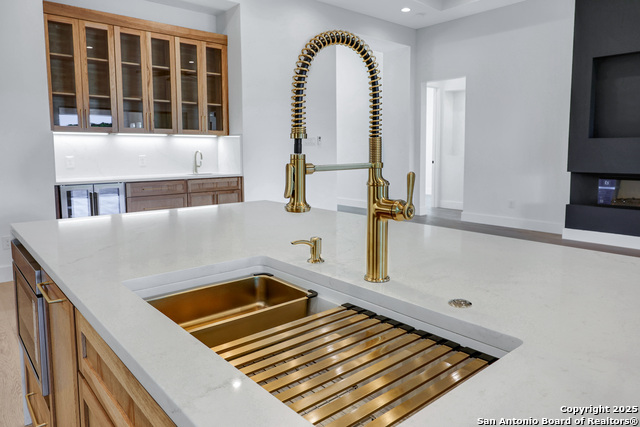 Listing photo id 21 for 290 Preston Trl