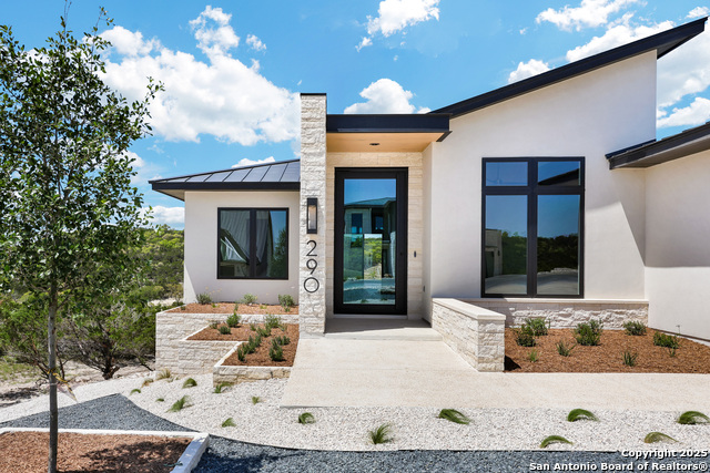 Listing photo id 1 for 290 Preston Trl