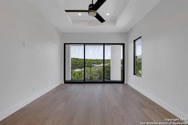 Listing photo id 30 for 290 Preston Trl