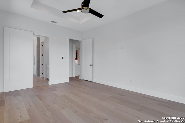 Listing photo id 32 for 290 Preston Trl