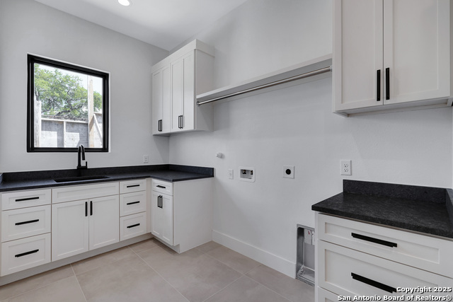 Listing photo id 42 for 290 Preston Trl