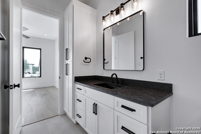 Listing photo id 45 for 290 Preston Trl