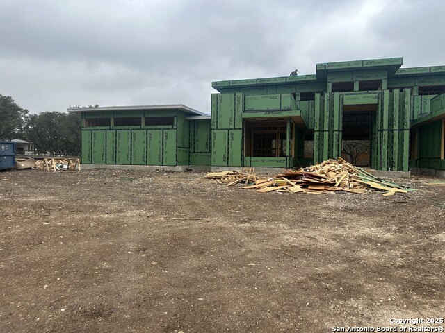 Listing photo id 0 for 15 Wellesley