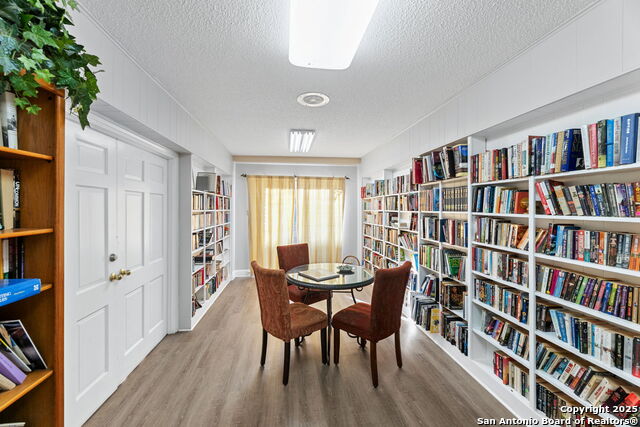 Image 18 of 27 For 8401 New Braunfels  303a