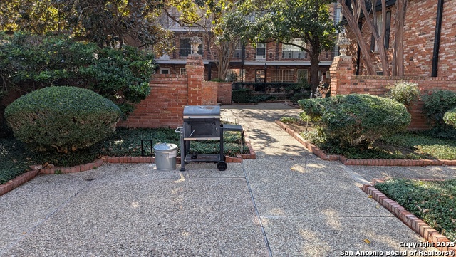 Image 24 of 27 For 8401 New Braunfels  303a