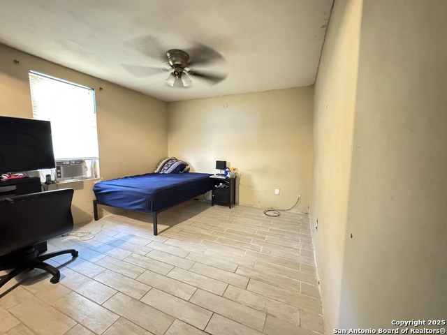 Listing photo id 14 for 4482 Mountain Pass