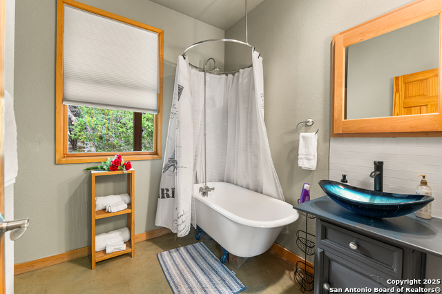 Image 17 of 50 For 317 Saddle Mountain