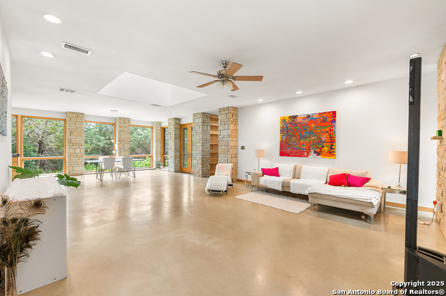 Image 2 of 50 For 317 Saddle Mountain