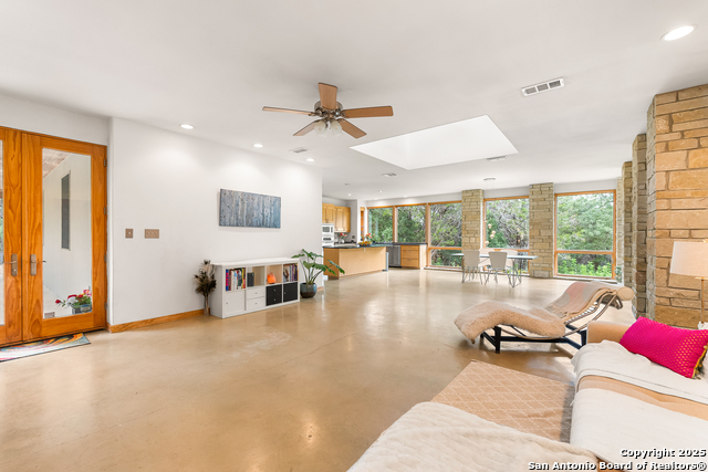 Image 5 of 50 For 317 Saddle Mountain