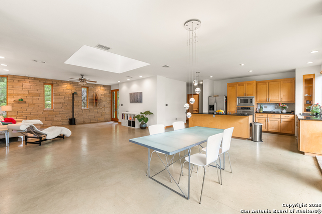 Image 7 of 50 For 317 Saddle Mountain