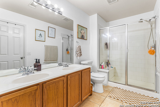 Listing photo id 10 for 2642 Grayson