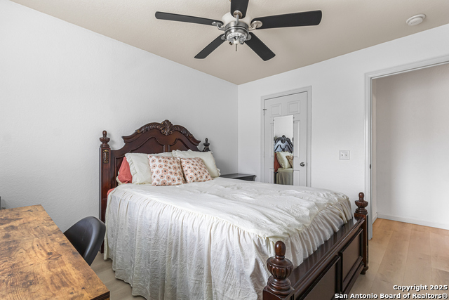 Listing photo id 14 for 2642 Grayson