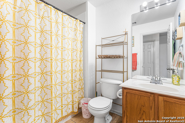 Listing photo id 15 for 2642 Grayson