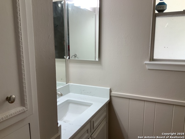 Image 10 of 13 For 4423 Hickory Hill