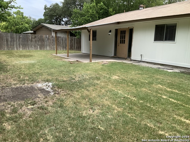 Image 5 of 13 For 4423 Hickory Hill