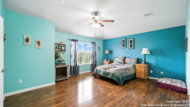 Image 21 of 30 For 25615 Coral Vine