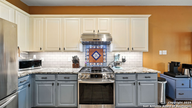 Image 6 of 30 For 25615 Coral Vine