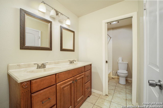 Image 21 of 37 For 749 Summerwood