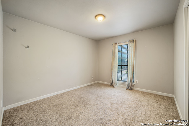 Image 23 of 37 For 749 Summerwood