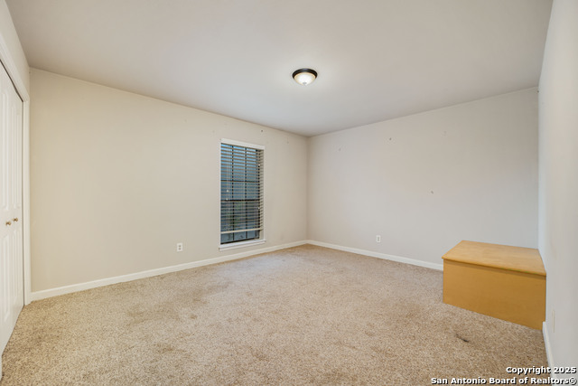 Image 25 of 37 For 749 Summerwood