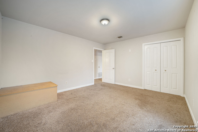 Image 26 of 37 For 749 Summerwood