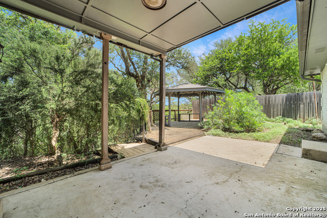 Image 28 of 37 For 749 Summerwood