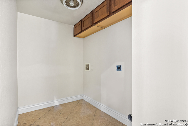 Image 11 of 32 For 9130 Windgarden Cir