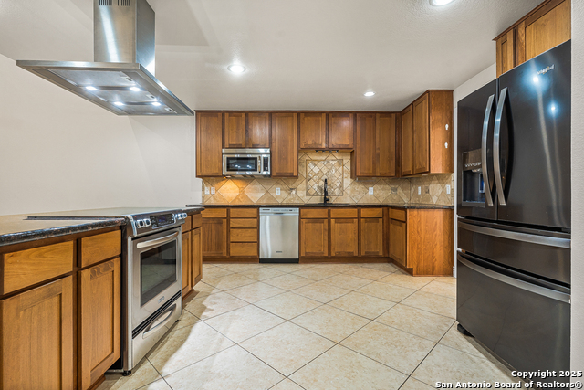 Image 8 of 32 For 9130 Windgarden Cir