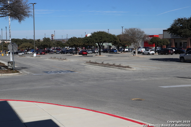 Listing photo id 8 for 12611 Interstate 10  Suite 105