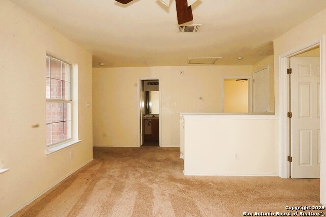 Listing photo id 14 for 9739 Crescent Moon
