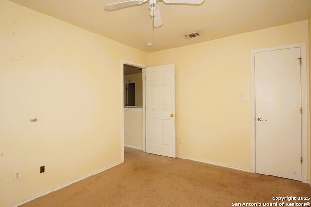 Listing photo id 16 for 9739 Crescent Moon