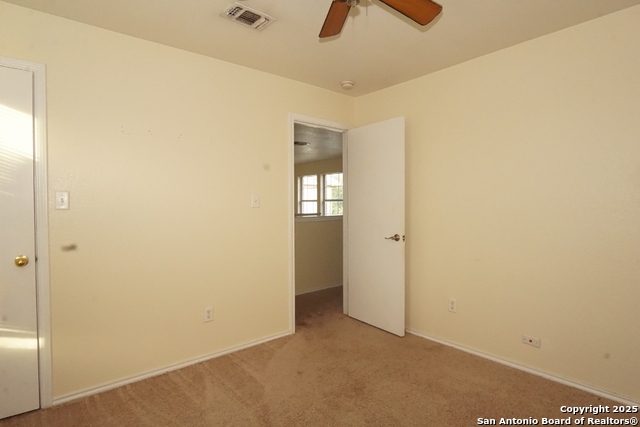Listing photo id 17 for 9739 Crescent Moon
