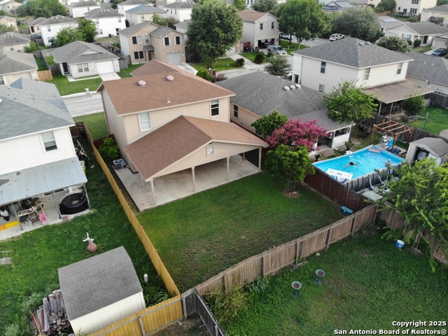 Listing photo id 24 for 9739 Crescent Moon