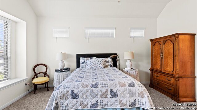 Image 11 of 33 For 425 Foxbrook