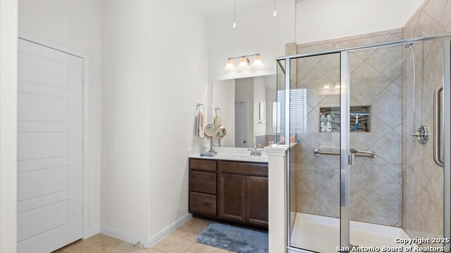 Image 15 of 33 For 425 Foxbrook