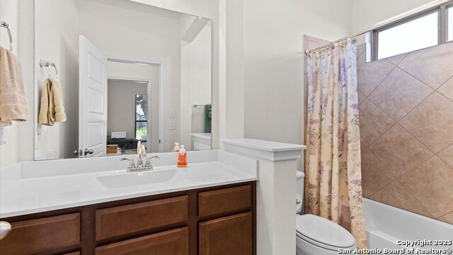 Image 19 of 33 For 425 Foxbrook