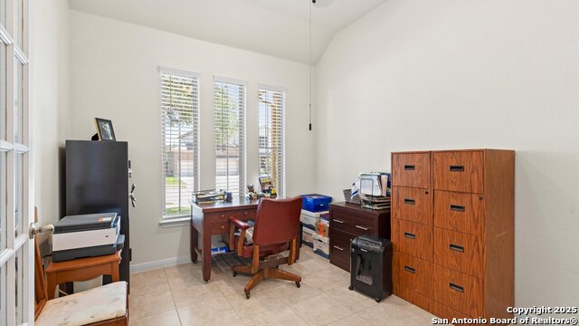 Image 20 of 33 For 425 Foxbrook