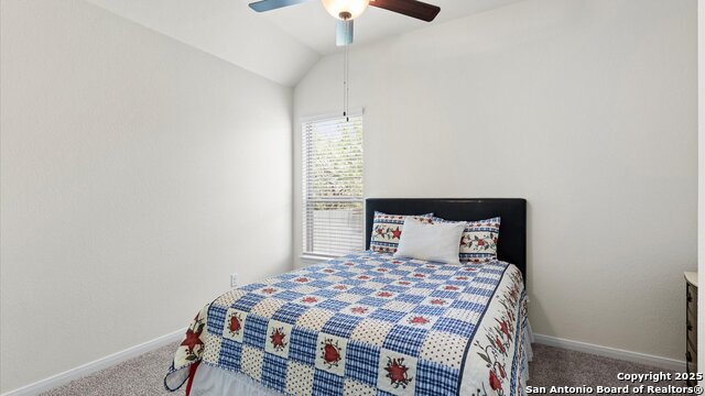 Image 22 of 33 For 425 Foxbrook