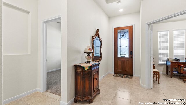 Image 4 of 33 For 425 Foxbrook